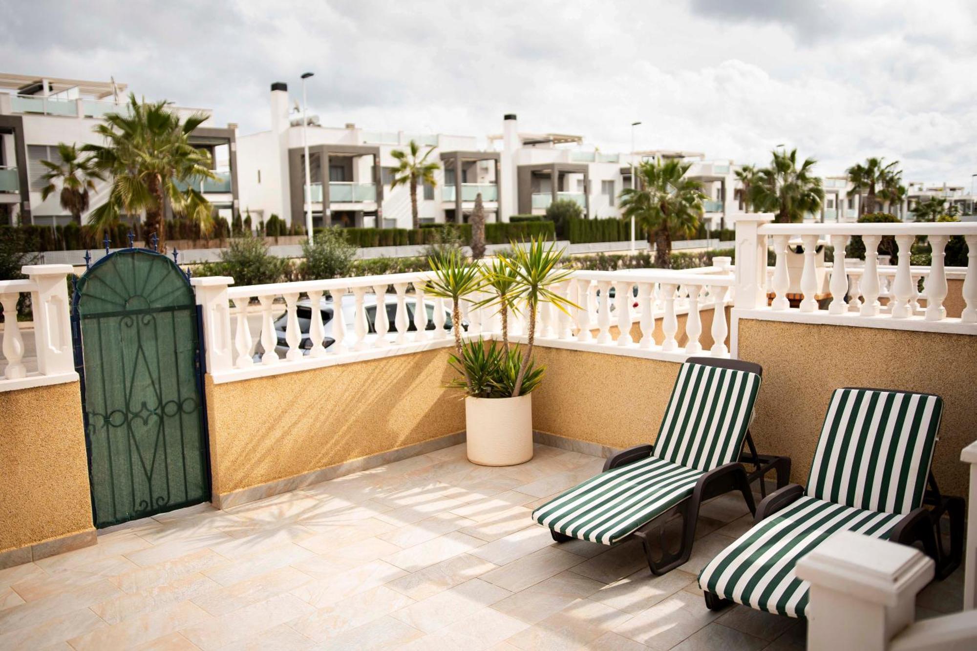 Sunny Getaway In Orihuela Costa Dehesa de Campoamor (Orihuela Costa) Exterior foto